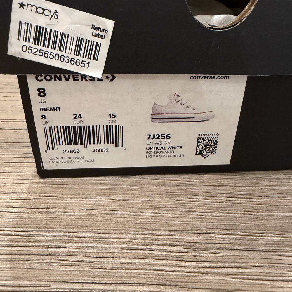 Converse Kids Low-Top Canvas Sneakers in White with Red Stripe - Picture 4 of 4